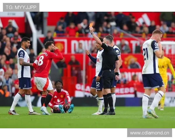 曼联进攻组织混乱问题显现,对赛季走势形成制约 曼联进攻组织混乱问题显现,对赛季走势形成制约