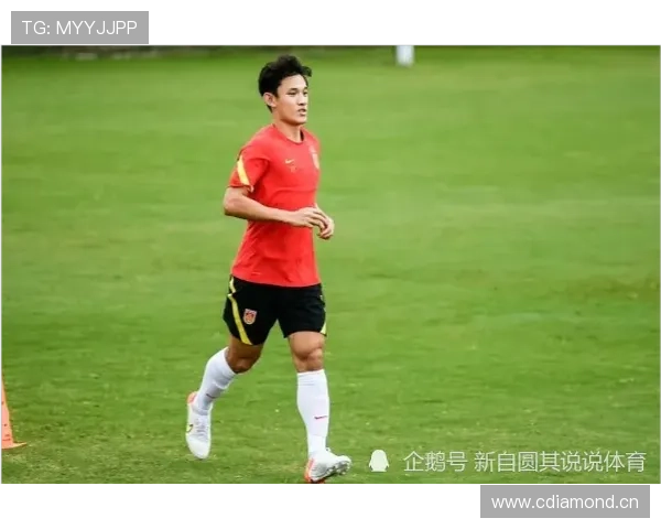 王燊超穿西装那刻，我还以为猛男突然变绅士了呢