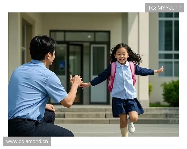 拉菲尼亚训练完直接去接娃，背的包比我房租还贵