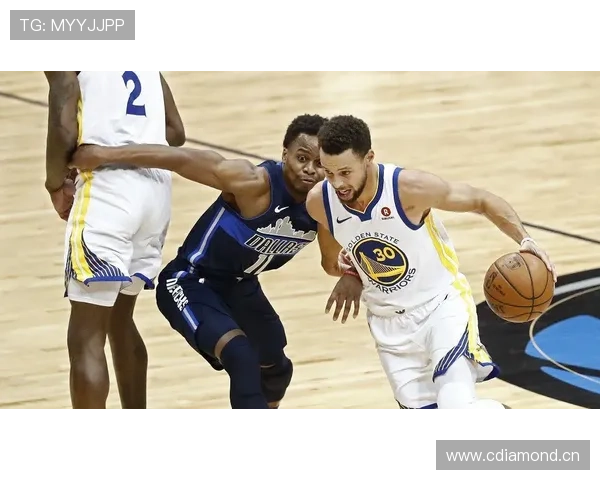 诺维茨基一腿后仰比肩库里拉开空间更致命